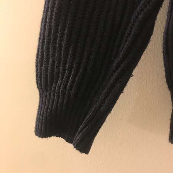 Brandy Melville V-neck Sweater - Picture 2 of 6